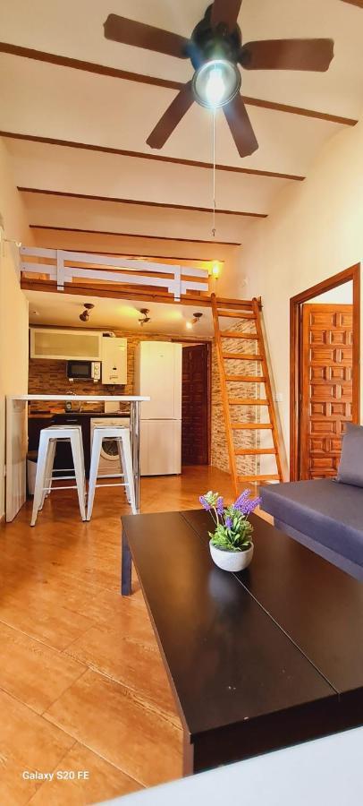 Magnifico Apartamento Tipo Duplex En Triana Sewilla Zewnętrze zdjęcie